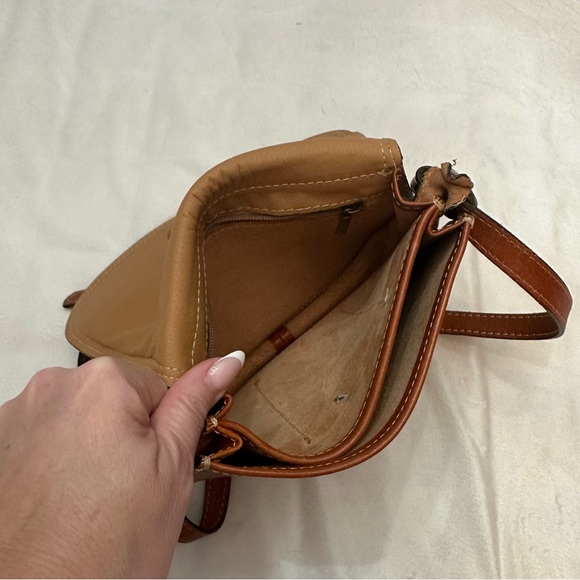 Vintage genuine Italian leather Crossbody flap Bag 51169 - Picture 8 of 12